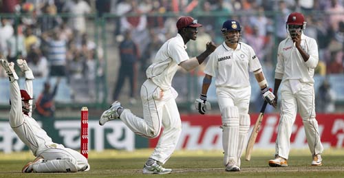 भारत ने जीता कोटला टेस्‍ट, सचिन शतक से चूके