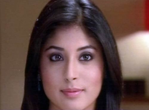 कृतिका कामरा भी हुई टॉपलेस...|   कश्‍मीरा हुईं टॉपलेस