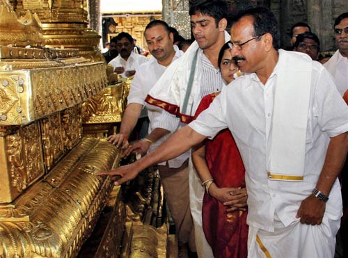 29 नवंबर 2011: तस्‍वीरों में देखें दिनभर की बड़ी खबरें | पढ़ें