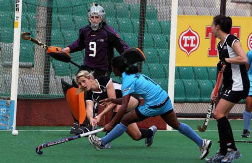 8 नवंबर 2011: तस्‍वीरों में देखें दिनभर की बड़ी खबरें