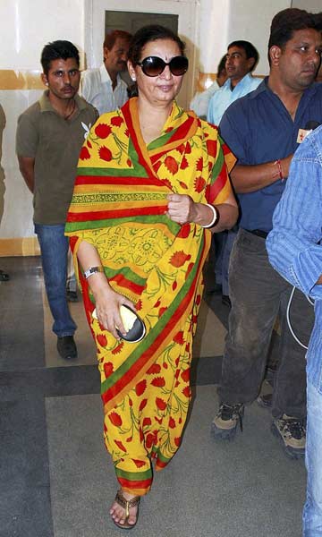 12 नवंबर 2011: तस्‍वीरों में देखें दिनभर की बड़ी खबरें | पढ़ें