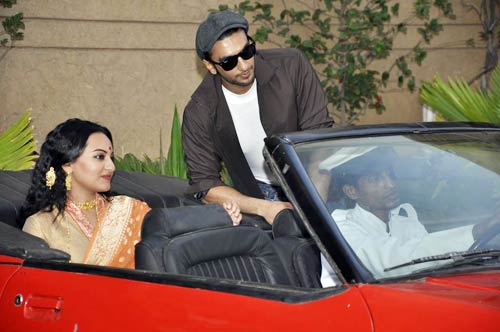 फिल्‍म 'लुटेरा'  की लॉन्चिंग...| सोनाक्षी के जलवे