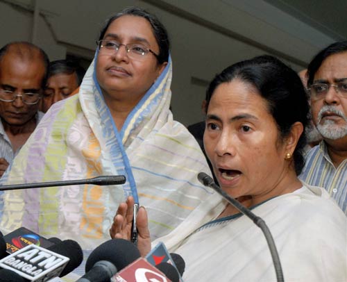 16 नवंबर 2011: तस्‍वीरों में देखें दिनभर की बड़ी खबरें  | पढ़ें