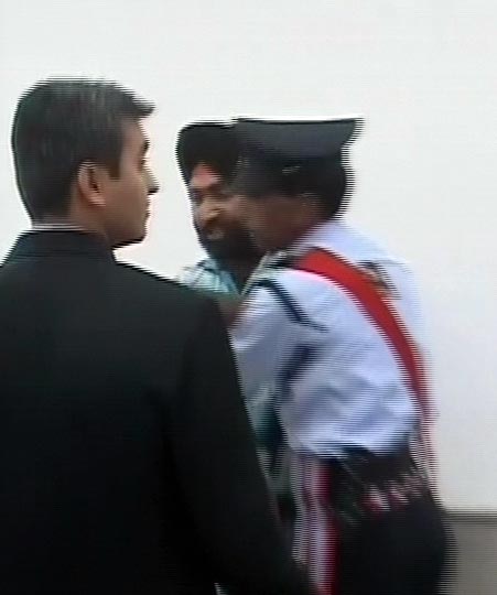 देखें युवक ने शरद पवार को कैसे मारा थप्‍पड़ | वीडियो