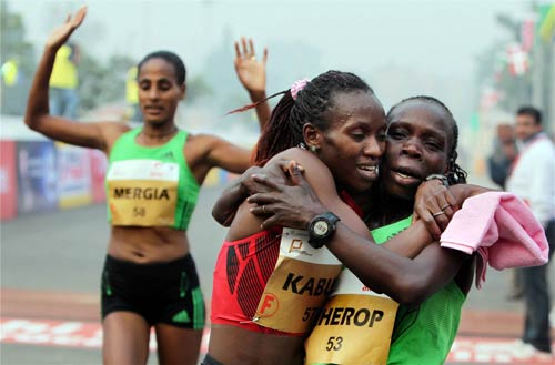 दिल्ली हाफ मैराथन के अनोखे रंग