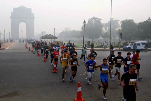 दिल्ली हाफ मैराथन के अनोखे रंग