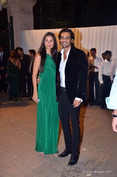 बोमन ईरानी के बेटे की रिसेप्शन पार्टी... | बोल्‍ड होती बालाएं... 