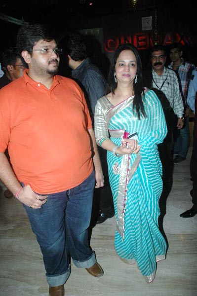 फिल्‍म 'मिले ना मिले हम' का प्रीमियर  | कंगना की अदा