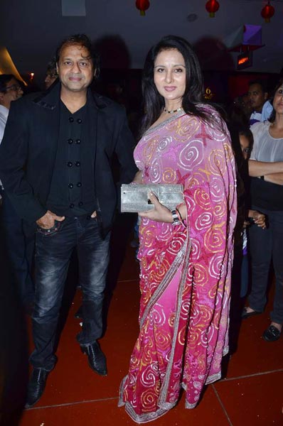 फिल्‍म 'मिले ना मिले हम' का प्रीमियर  | कंगना की अदा