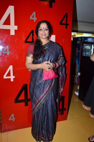 फिल्‍म 'मिले ना मिले हम' का प्रीमियर  | कंगना की अदा