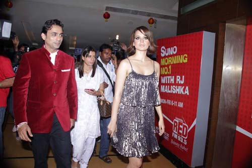 फिल्‍म 'मिले ना मिले हम' का प्रीमियर  | कंगना की अदा