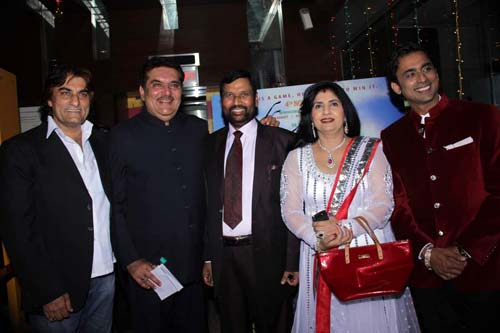 फिल्‍म 'मिले ना मिले हम' का प्रीमियर  | कंगना की अदा