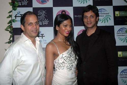 मिस मालिनी की पार्टी में परियां...| सेक्‍सी सिल्‍क स्मिता