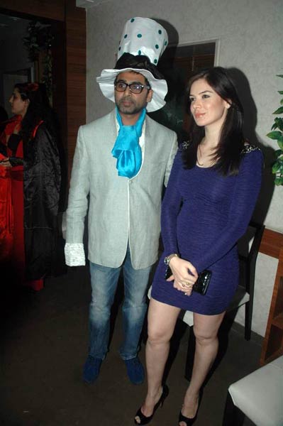 मिस मालिनी की पार्टी में परियां...| सेक्‍सी सिल्‍क स्मिता