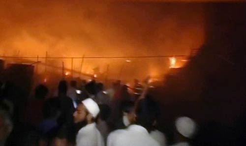 मुंबई के मार्केटिंग कॉम्‍प्‍लेक्‍स में भयंकर आग