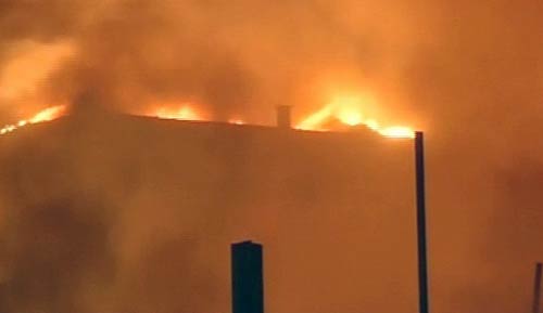 मुंबई के मार्केटिंग कॉम्‍प्‍लेक्‍स में भयंकर आग