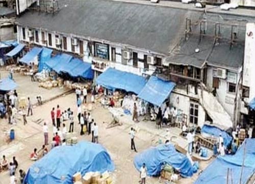 मुंबई के मार्केटिंग कॉम्‍प्‍लेक्‍स में भयंकर आग