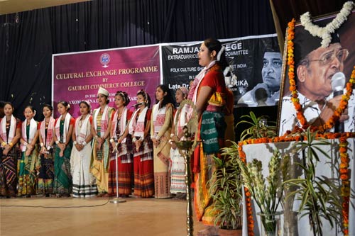 18 नवंबर 2011: तस्‍वीरों में देखें दिनभर की बड़ी खबरें | पढ़ें