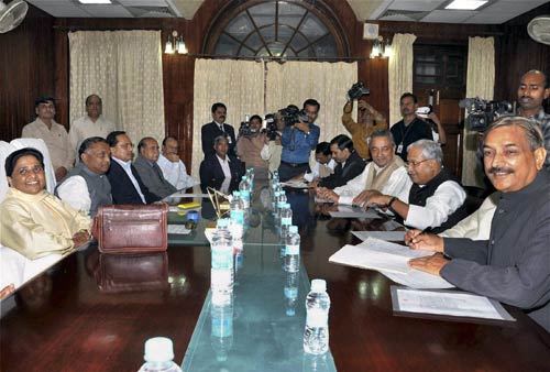 20 नवंबर 2011: तस्‍वीरों में देखें दिनभर की बड़ी खबरें | पढ़ें