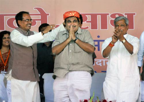 18 नवंबर 2011: तस्‍वीरों में देखें दिनभर की बड़ी खबरें | पढ़ें