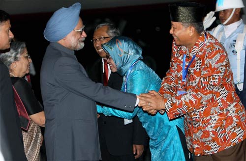 17 नवंबर 2011: तस्‍वीरों में देखें दिनभर की बड़ी खबरें | पढ़ें