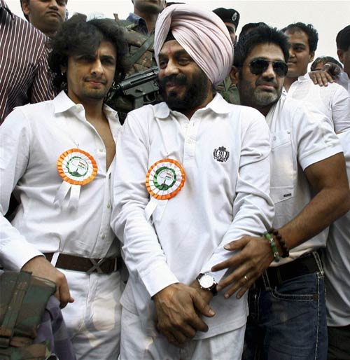 20 नवंबर 2011: तस्‍वीरों में देखें दिनभर की बड़ी खबरें | पढ़ें