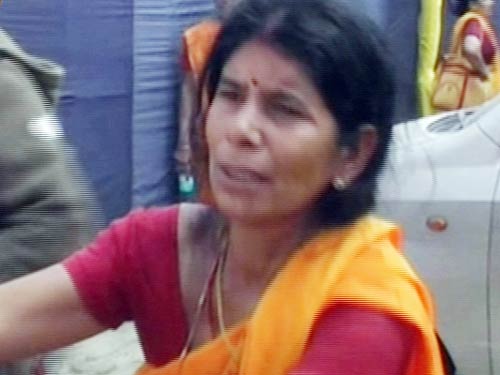 8 नवंबर 2011: तस्‍वीरों में देखें दिनभर की बड़ी खबरें