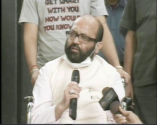 8 नवंबर 2011: तस्‍वीरों में देखें दिनभर की बड़ी खबरें