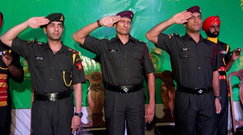 01 नवंबर 2011: तस्वीरों में देखें दिनभर की बड़ी खबरें  | पढ़ें