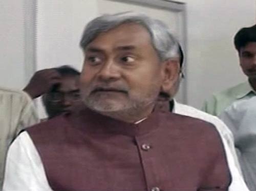 12 नवंबर 2011: तस्‍वीरों में देखें दिनभर की बड़ी खबरें | पढ़ें