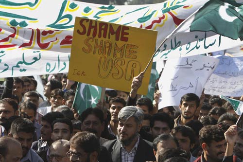 30 नवंबर 2011: तस्‍वीरों में देखें दिनभर की बड़ी खबरें | पढ़ें