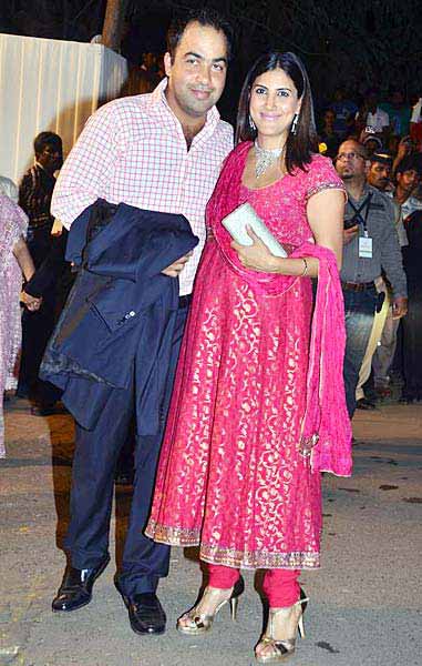 बोमन ईरानी के बेटे की रिसेप्शन पार्टी... | बोल्‍ड होती बालाएं... 