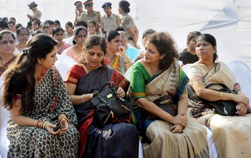 देश ने दी 26/11 के शहीदों को श्रद्धांजलि...| 26/11 पर विशेष