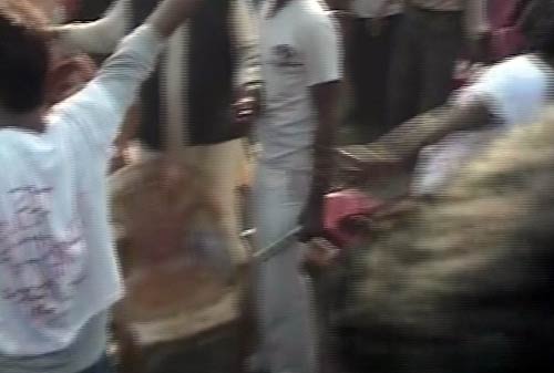 राहुल गांधी की रैली में फिर हंगामा | वीडियो देखें