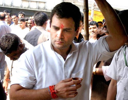 राहुल के काफिले के आगे आया युवक | राहुल की 'पदयात्रा'