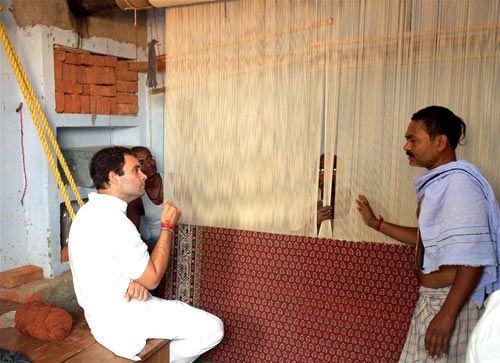 राहुल के काफिले के आगे आया युवक | राहुल की 'पदयात्रा'