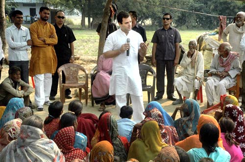 राहुल के काफिले के आगे आया युवक | राहुल की 'पदयात्रा'