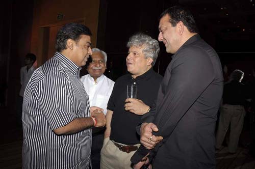 राजीव शुक्‍ला की पार्टी में उमड़ा बॉलीवुड...