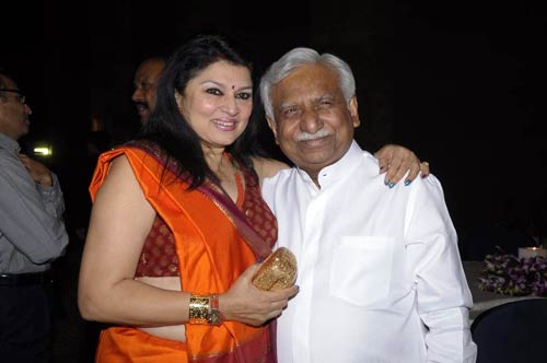 राजीव शुक्‍ला की पार्टी में उमड़ा बॉलीवुड...