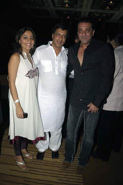 राजीव शुक्‍ला की पार्टी में उमड़ा बॉलीवुड...