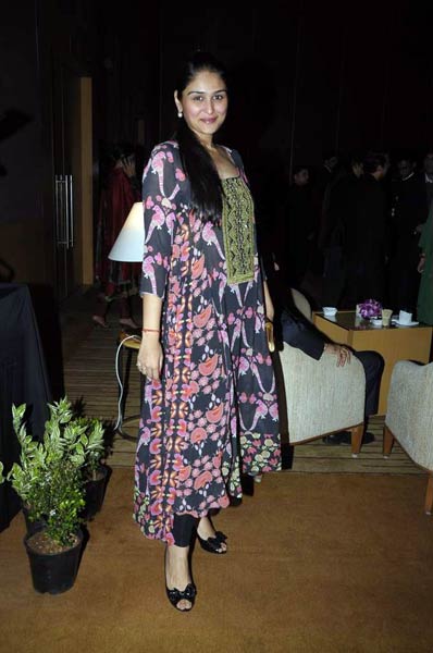 राजीव शुक्‍ला की पार्टी में उमड़ा बॉलीवुड...