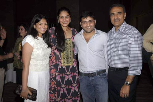 राजीव शुक्‍ला की पार्टी में उमड़ा बॉलीवुड...