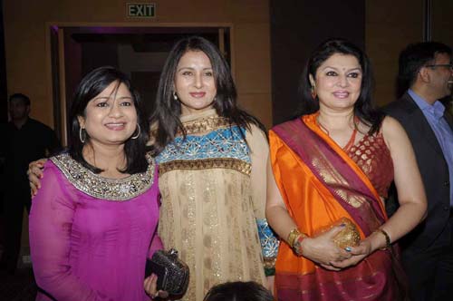 राजीव शुक्‍ला की पार्टी में उमड़ा बॉलीवुड...