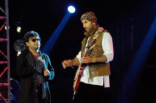 'रॉकस्‍टार' कॉन्‍सर्ट में रणबीर का धमाल | रॉकस्टार की पार्टी