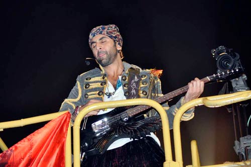 'रॉकस्‍टार' कॉन्‍सर्ट में रणबीर का धमाल | रॉकस्टार की पार्टी