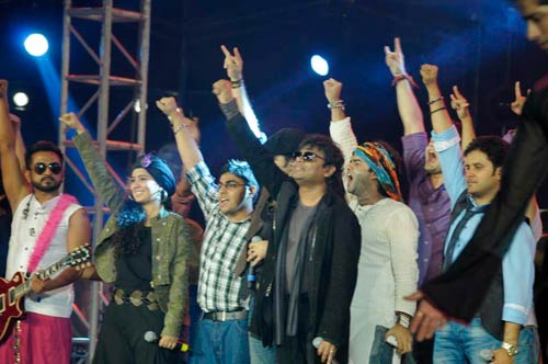 'रॉकस्‍टार' कॉन्‍सर्ट में रणबीर का धमाल | रॉकस्टार की पार्टी