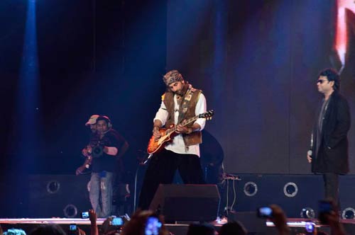 'रॉकस्‍टार' कॉन्‍सर्ट में रणबीर का धमाल | रॉकस्टार की पार्टी