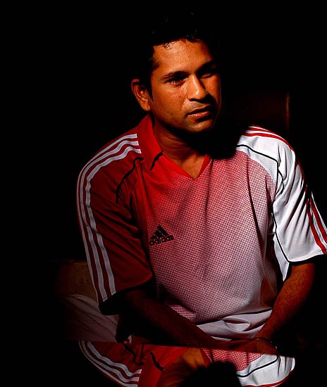 तस्‍वीरों में सचिन के शतकों की कहानी