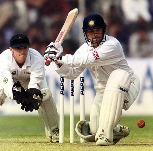 तस्‍वीरों में सचिन के शतकों की कहानी