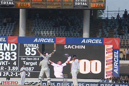 तस्‍वीरों में सचिन के शतकों की कहानी